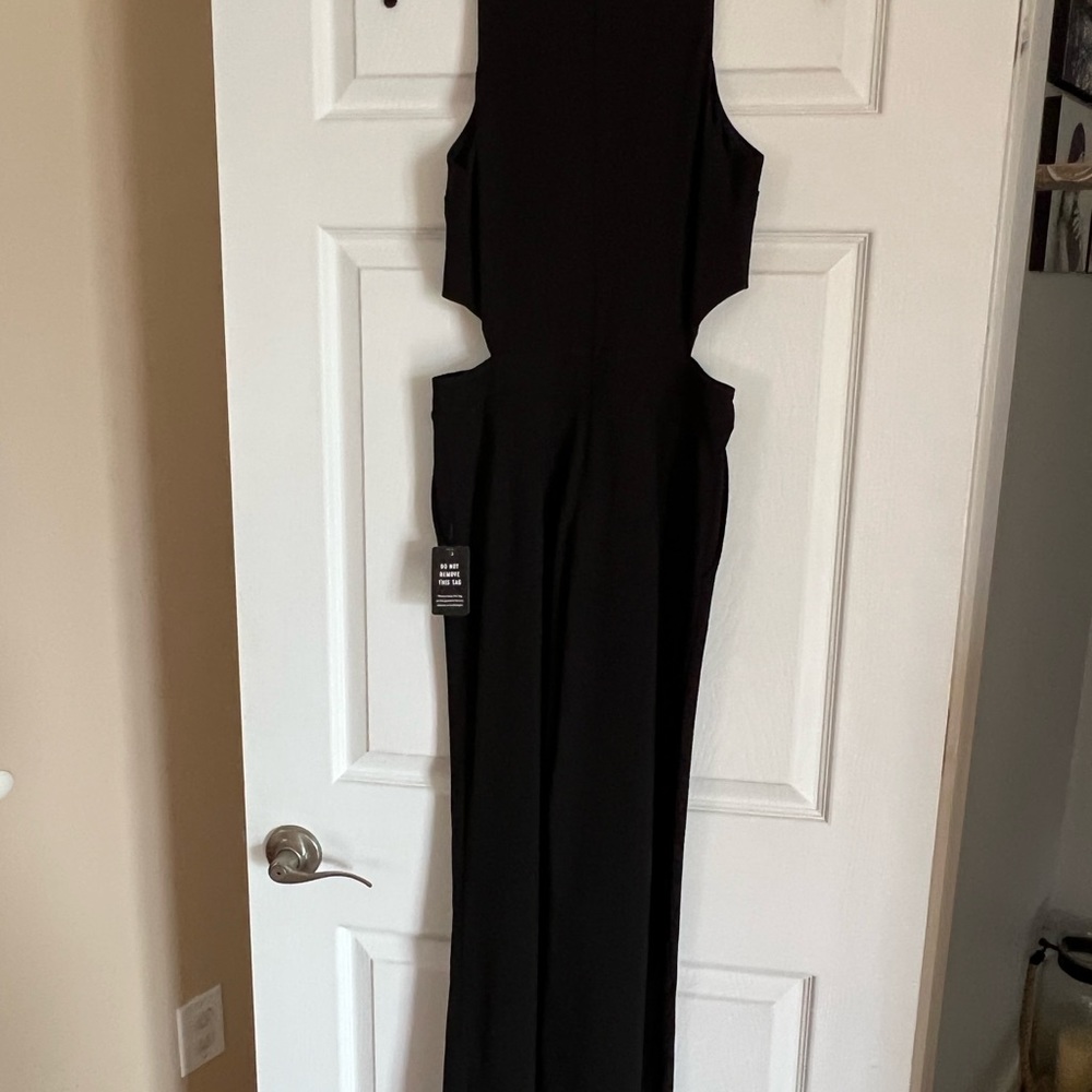 Express Jumpsuit- size small - Picture 3 of 6